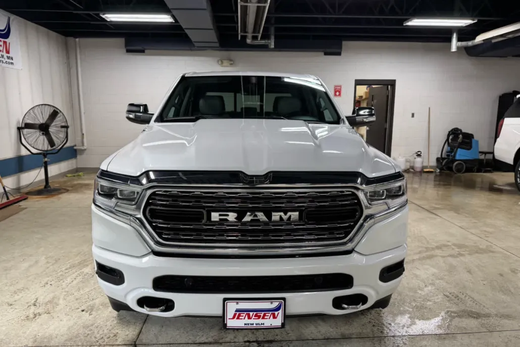 2022 Ram 1500 Limited photo 1