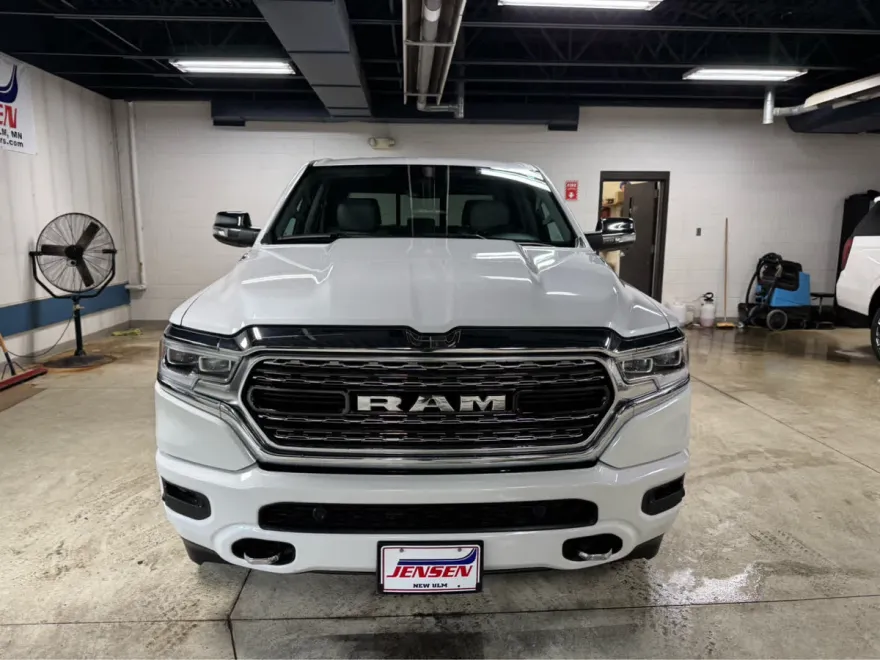 2022 Ram 1500 Limited photo 1