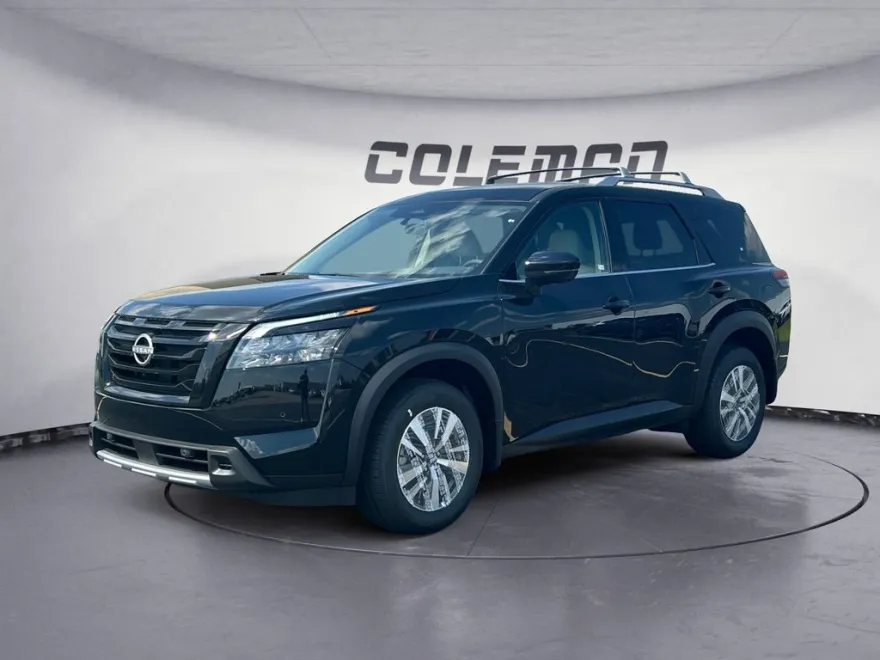 2025 Nissan Pathfinder SL photo 1