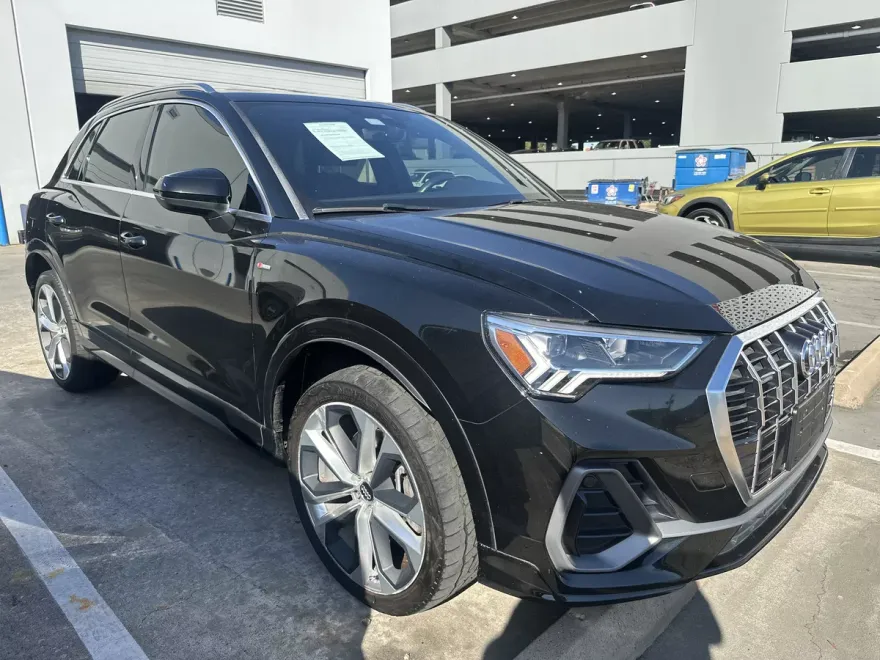 2020 Audi Q3 Premium Plus S line photo 1