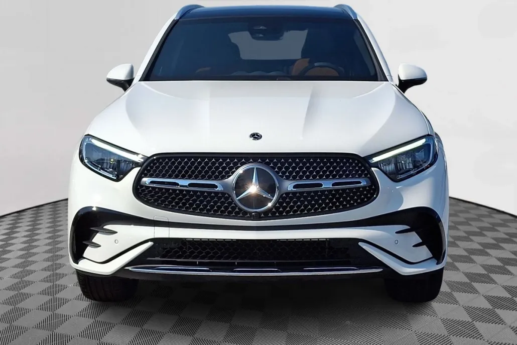2025 Mercedes Benz GLC 300 4MATIC photo 1