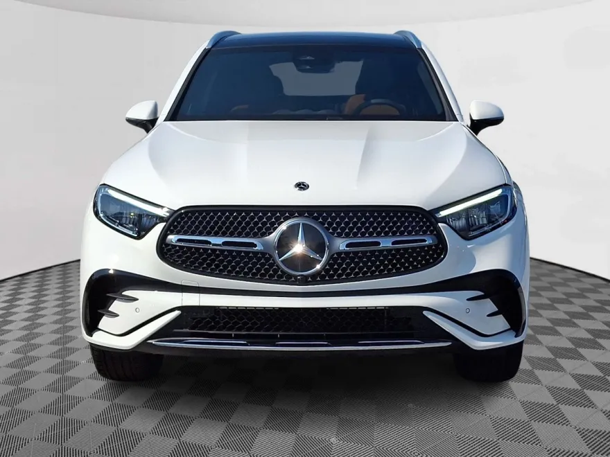 2025 Mercedes Benz GLC 300 4MATIC photo 1