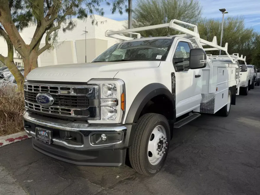 2024 Ford F-550 XL photo 1