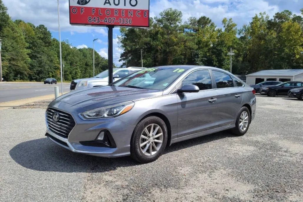 2019 Hyundai Sonata SE photo 1