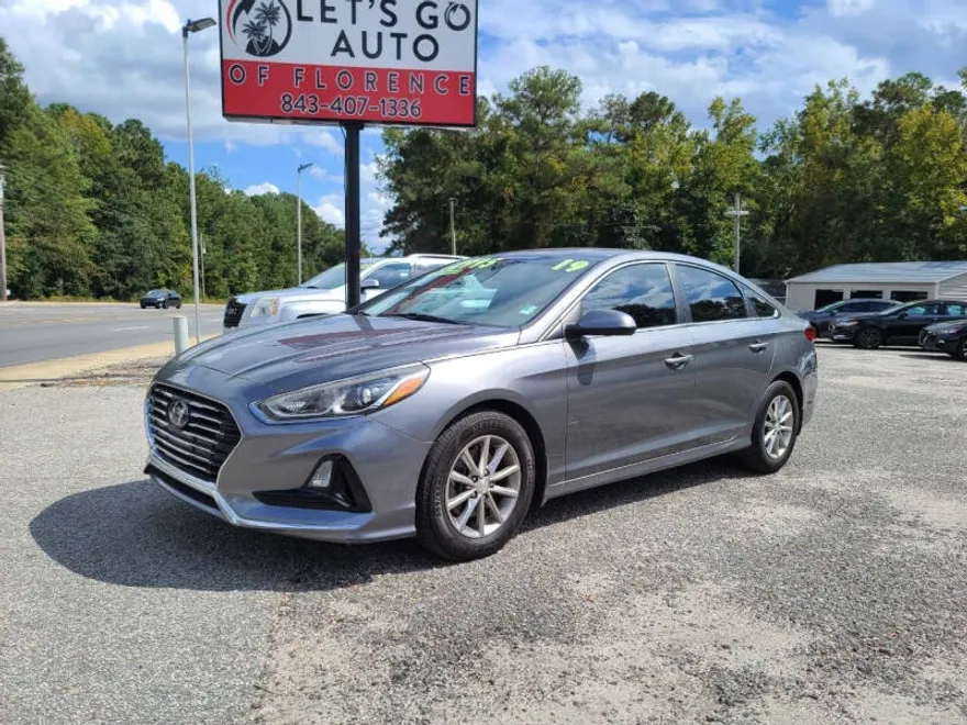 2019 Hyundai Sonata SE photo 1