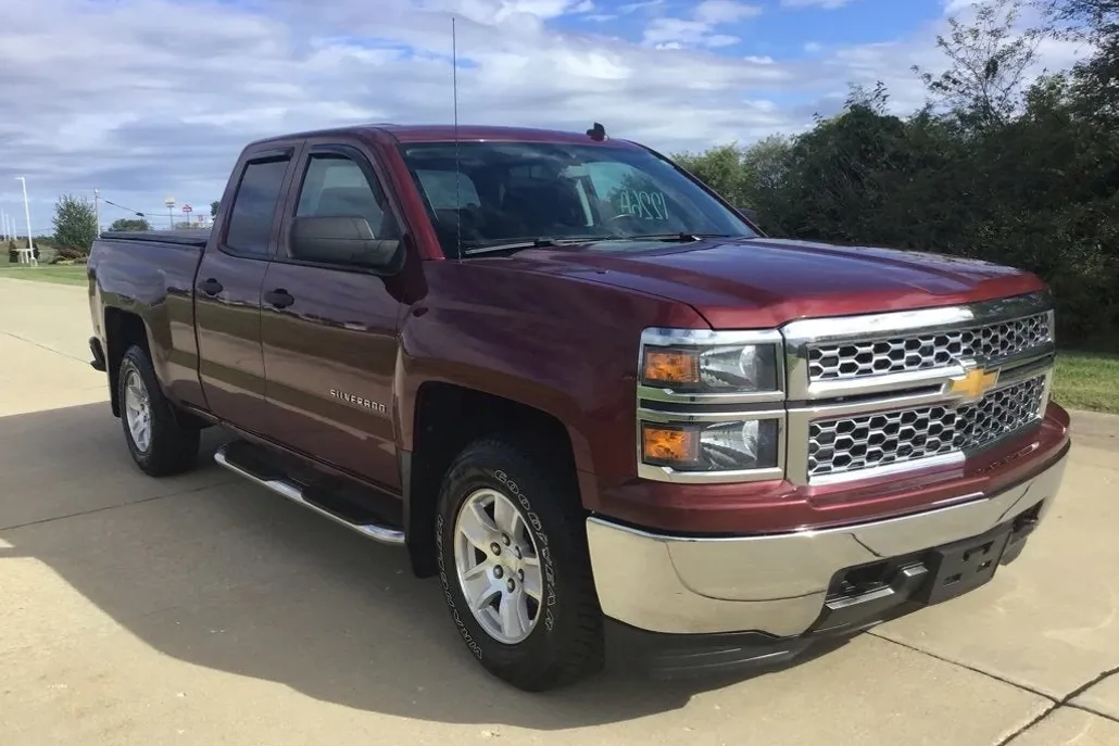 2014 Chevrolet Silverado 1500 LT photo 1