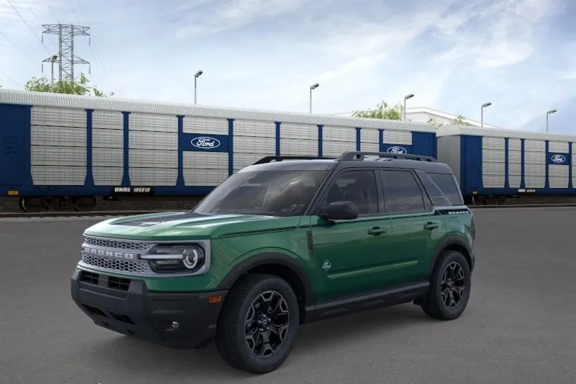 2025 Ford Bronco Sport Outer Banks photo 1