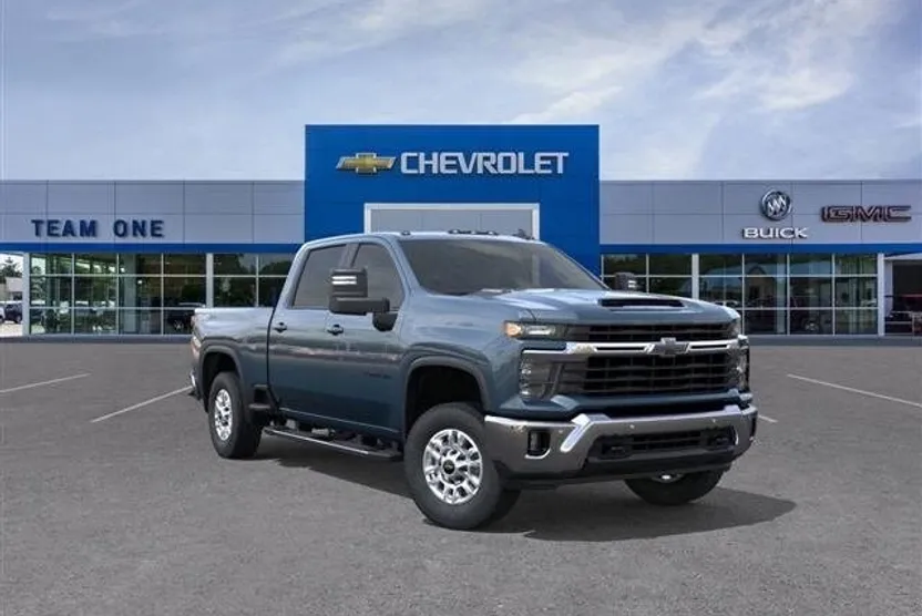 2026 Chevrolet Silverado 2500HD LT photo 1