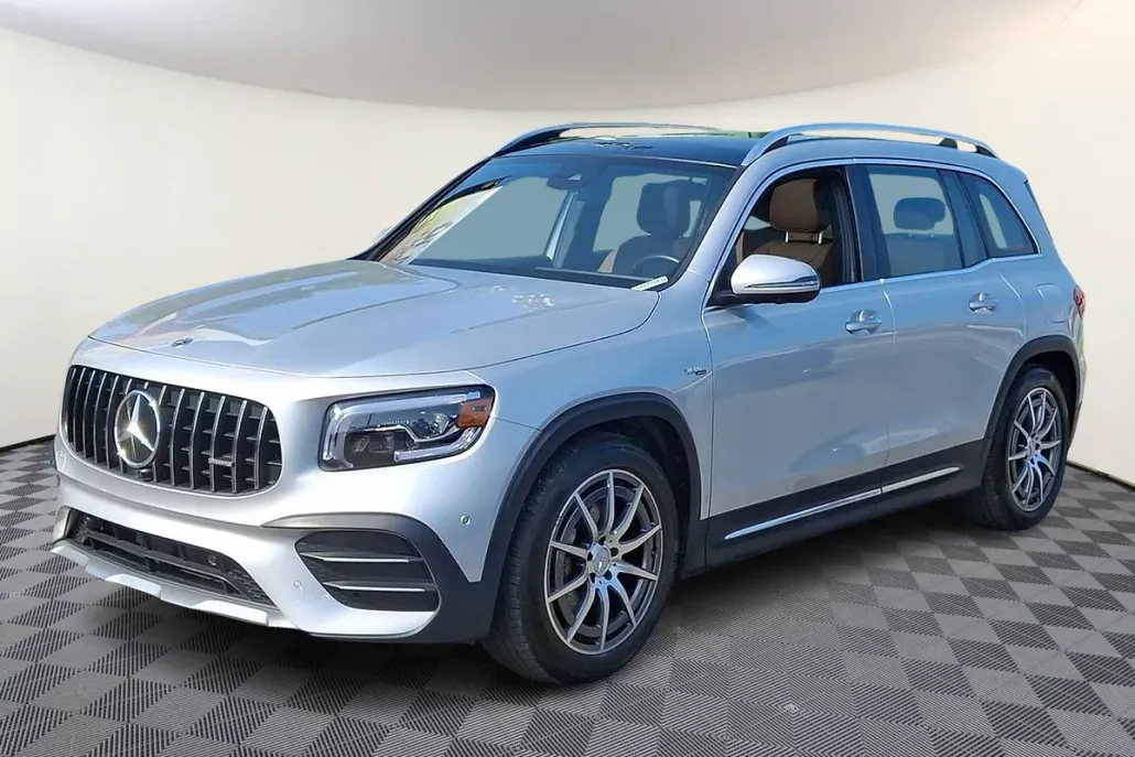 2022 Mercedes Benz GLB AMG 35 photo 1