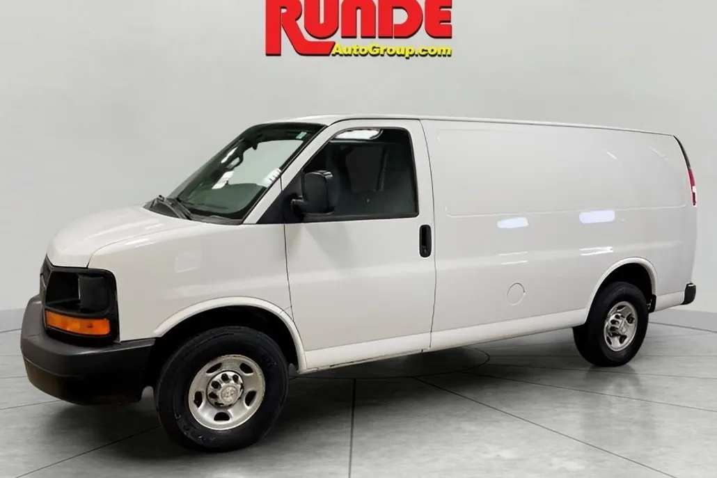 2016 Chevrolet Express Cargo 2500 Work Van photo 1