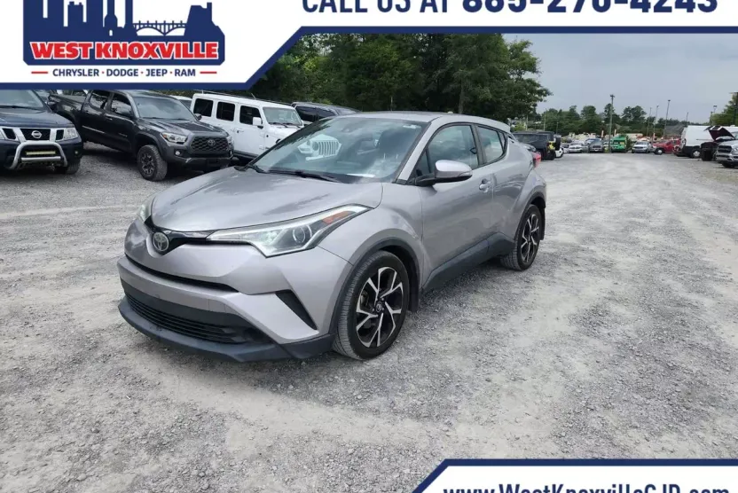 2018 Toyota C-HR XLE photo 1