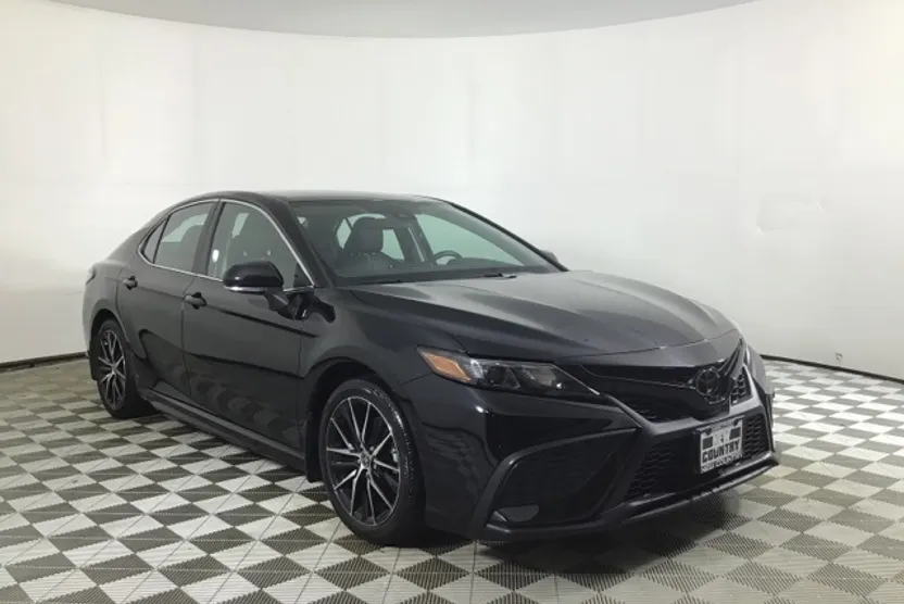 2023 Toyota Camry SE photo 1