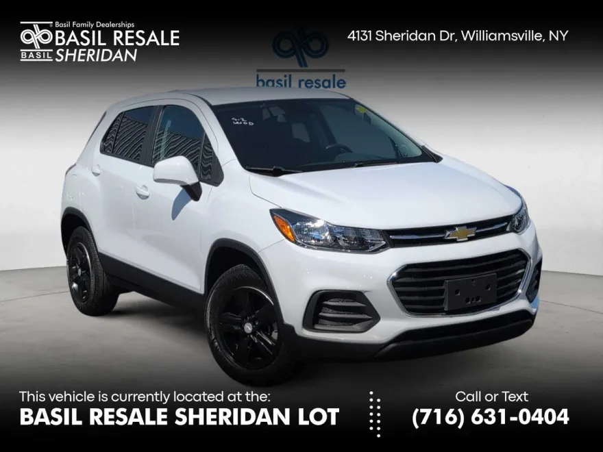 2022 Chevrolet Trax LS photo 1