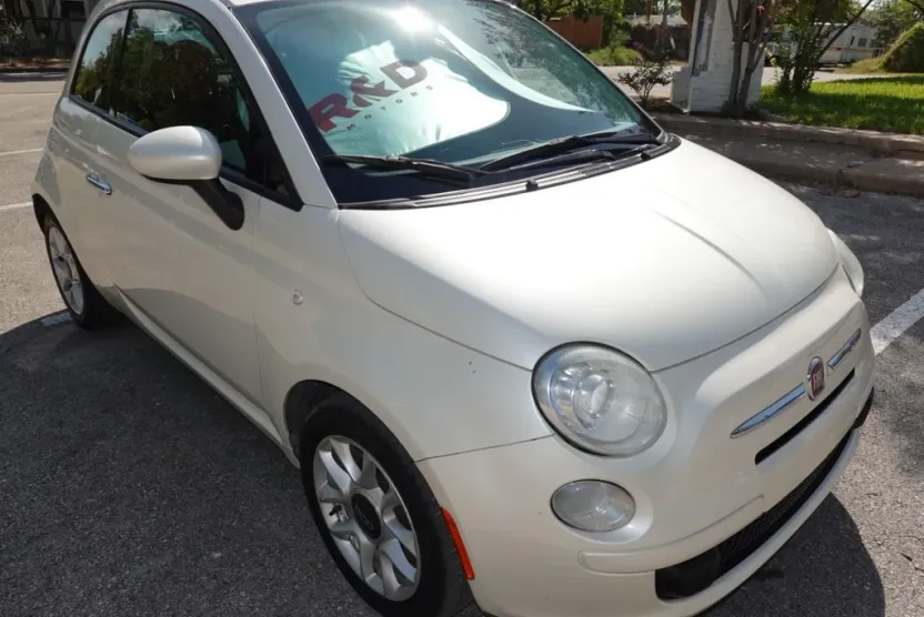 2017 Fiat 500 Pop photo 1