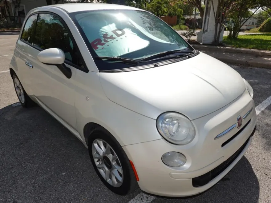 2017 Fiat 500 Pop photo 1