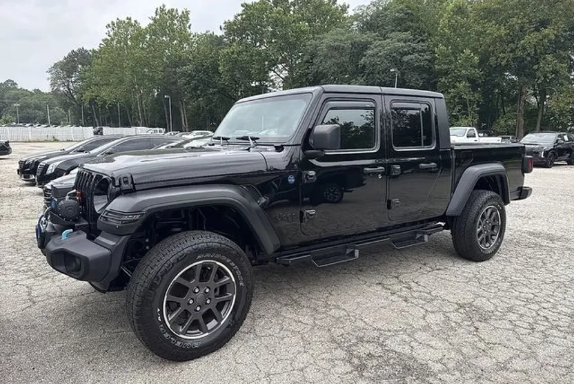 2020 Jeep Gladiator Sport S photo 1