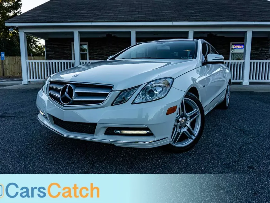 2012 Mercedes Benz E photo 1
