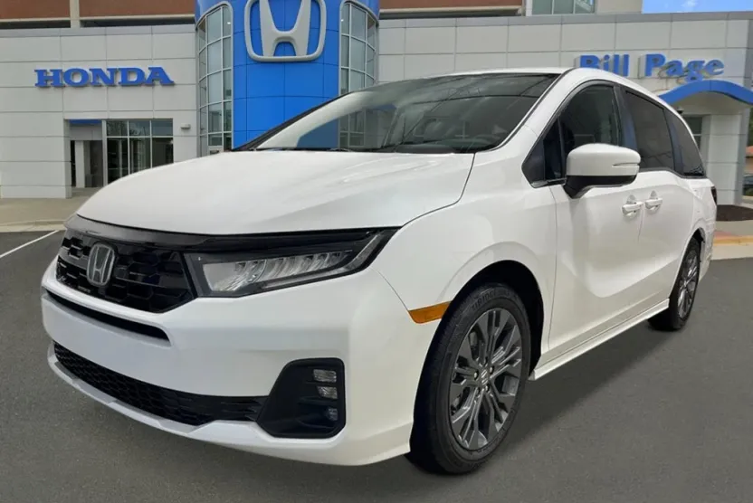 2026 Honda Odyssey Touring photo 1