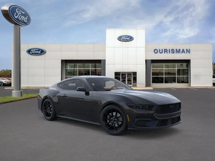 2025 Ford Mustang EcoBoost photo 1