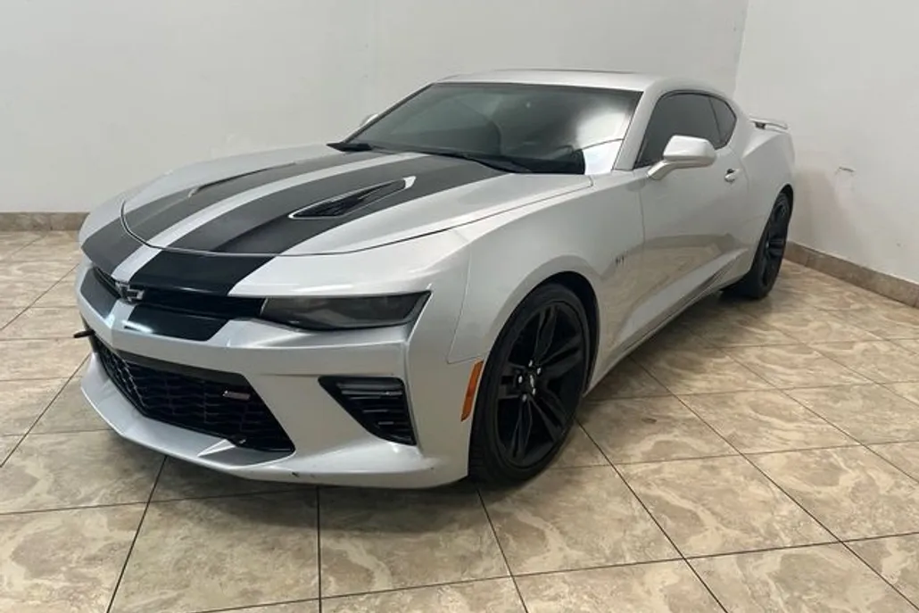 2016 Chevrolet Camaro SS photo 1