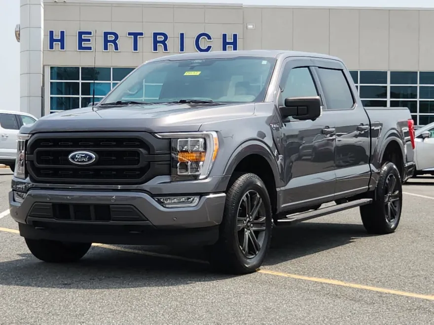 2022 Ford F-150 XLT photo 1