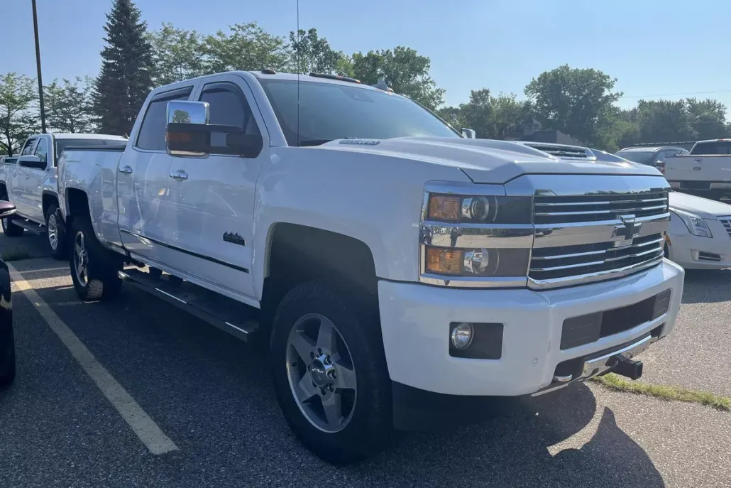 2017 Chevrolet Silverado 2500HD High Country photo 1