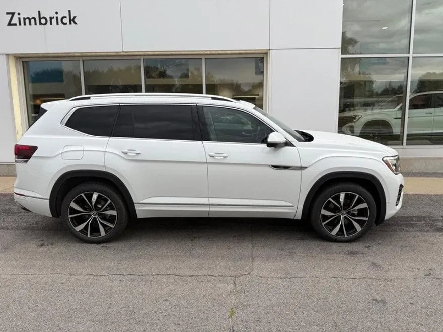 2026 Volkswagen Atlas SEL Premium R-Line photo 1