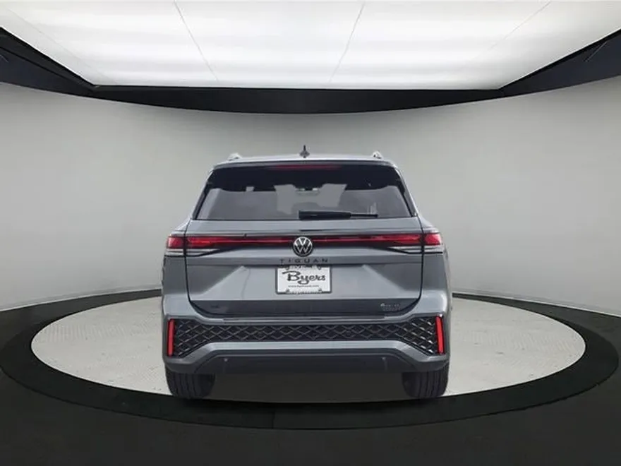 2025 Volkswagen Tiguan SE R-Line Black photo 1