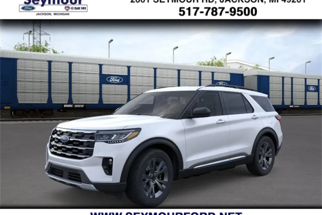 2025 Ford Explorer photo 1