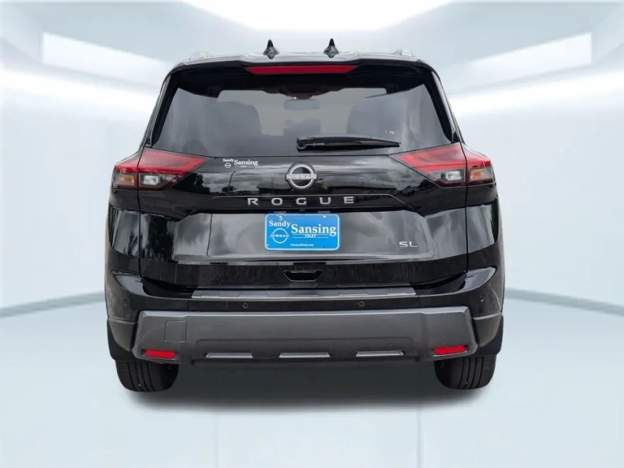 2025 Nissan Rogue SL photo 1