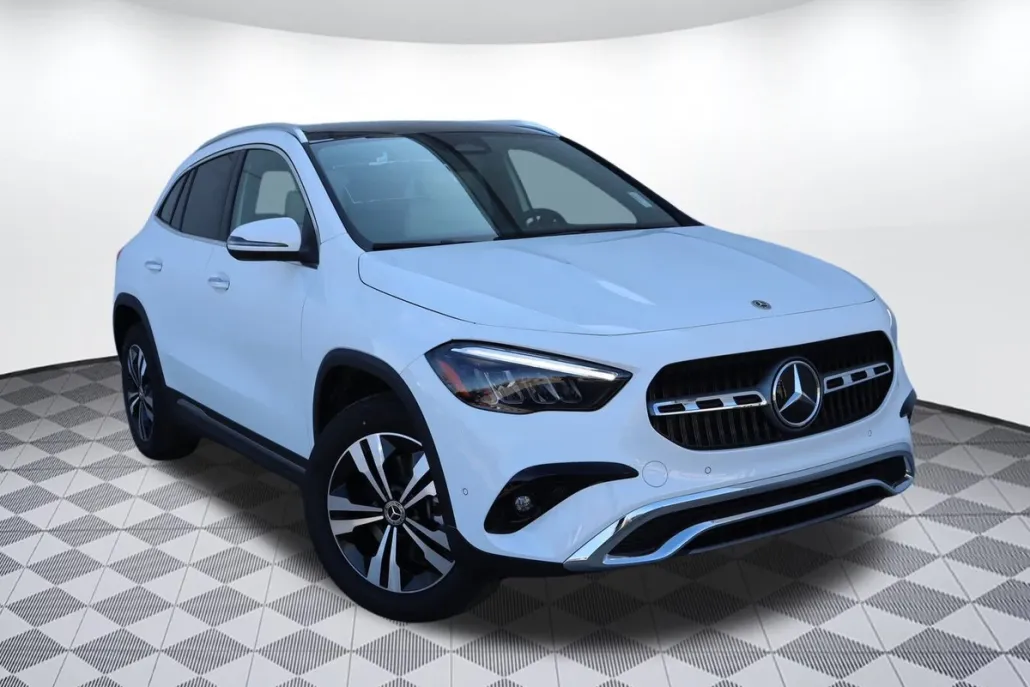 2025 Mercedes Benz GLA 250 photo 1