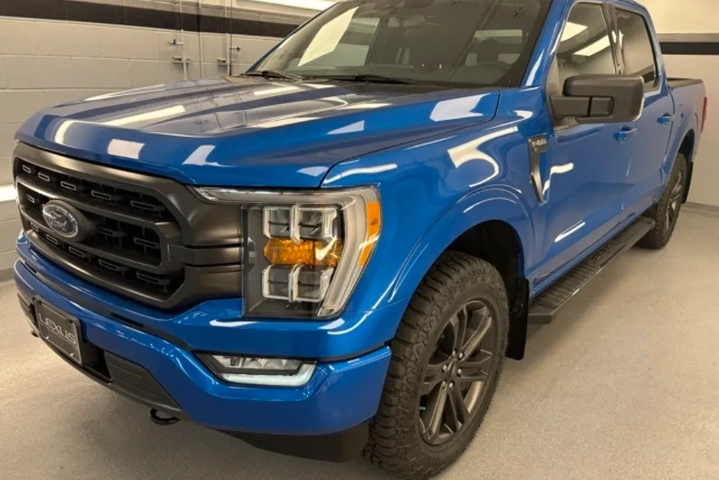 2021 Ford F-150 XLT photo 1