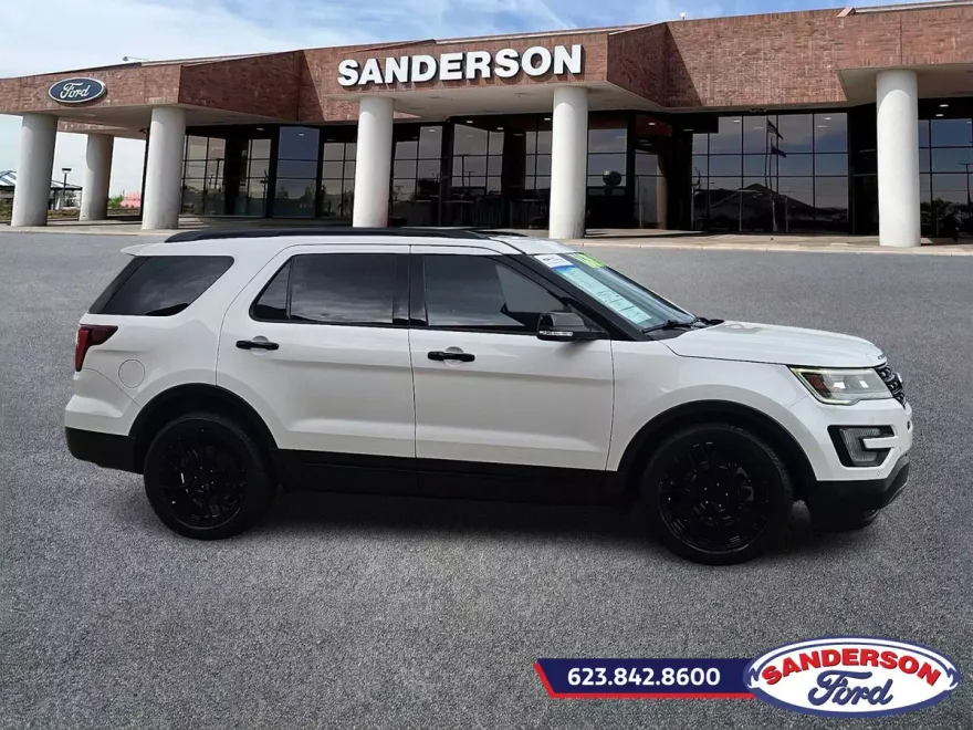 2016 Ford Explorer Sport photo 1