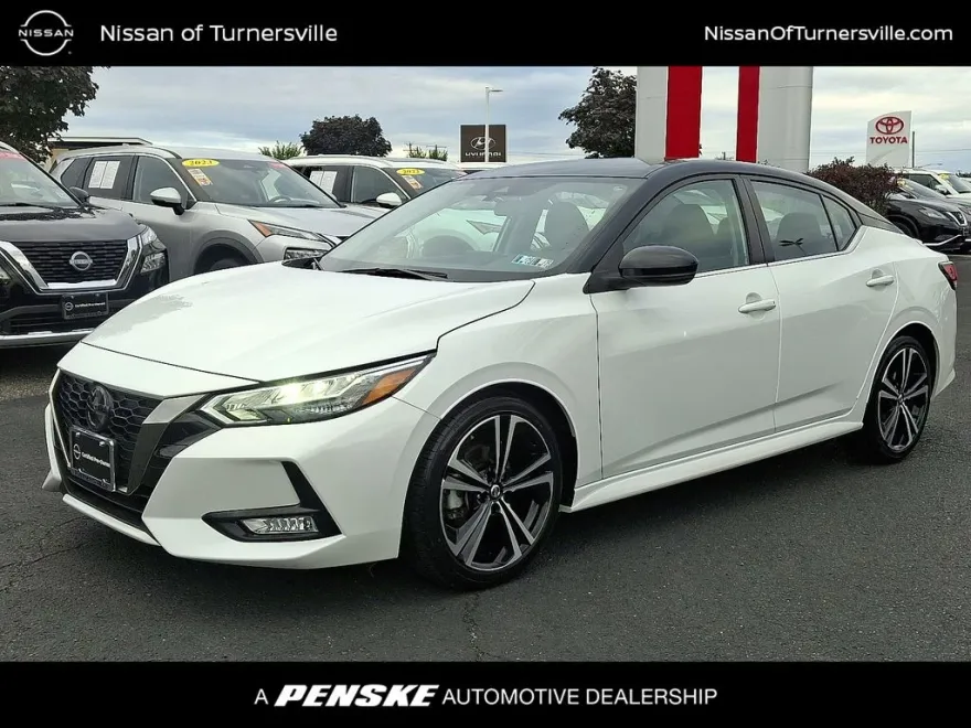 2023 Nissan Sentra SR photo 1