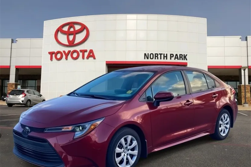 2024 Toyota Corolla LE photo 1
