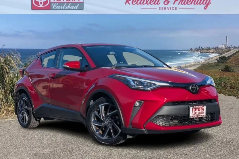 2020 Toyota C-HR LE photo 1