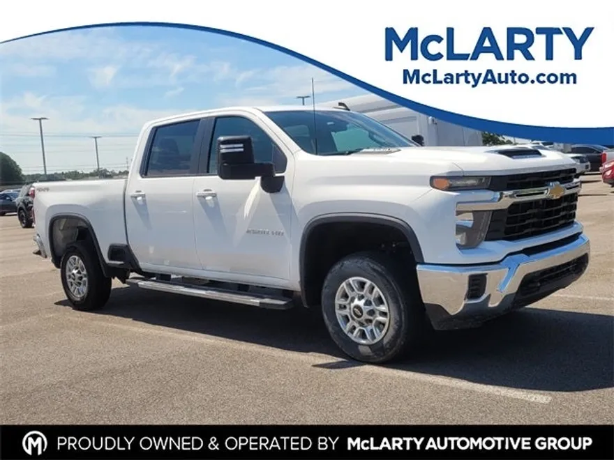 2024 Chevrolet Silverado 2500HD LT photo 1