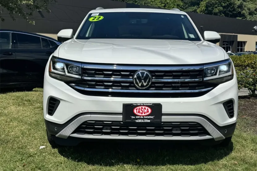 2022 Volkswagen Atlas Cross Sport SE Technology photo 1