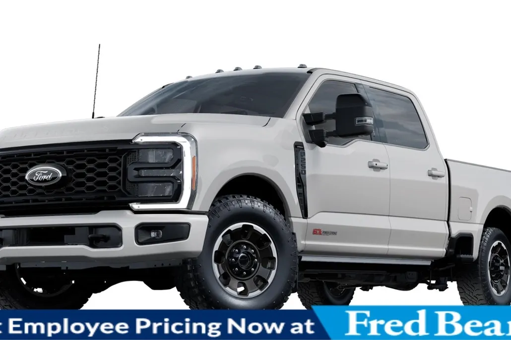 2025 Ford F-250 Lariat photo 1