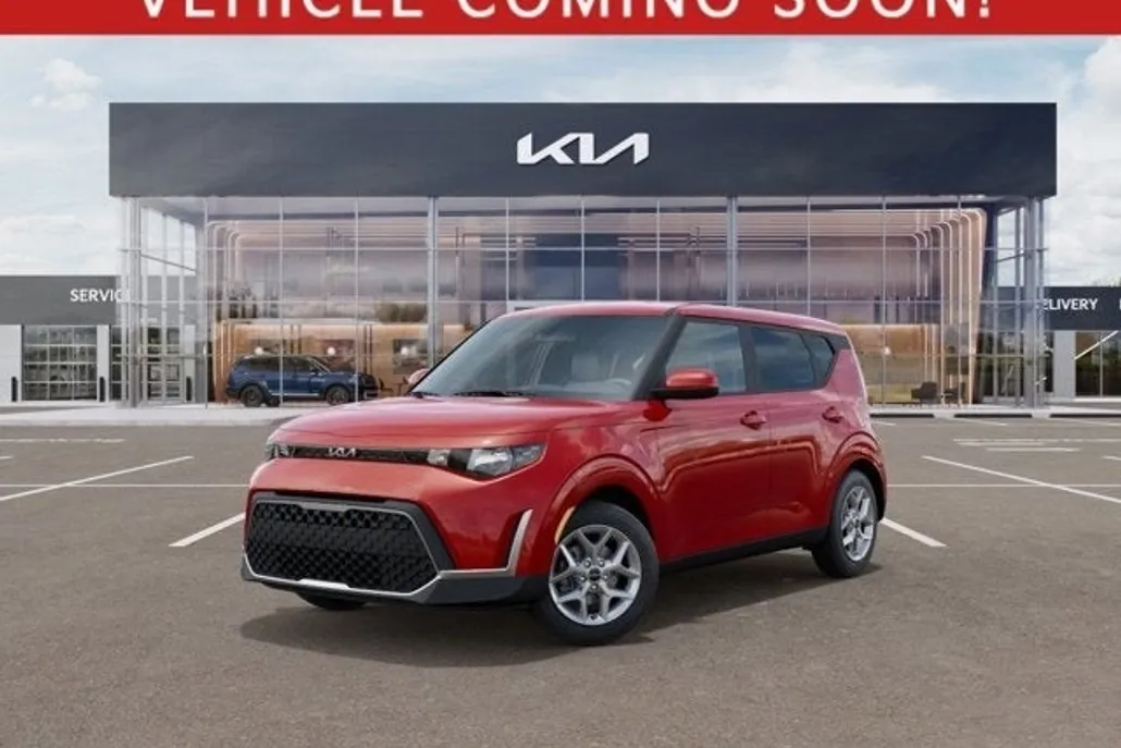 2025 Kia Soul LX photo 1