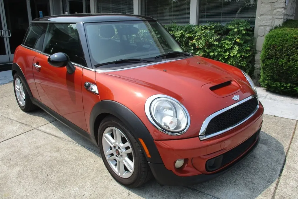 2013 Mini Cooper Hardtop S photo 1