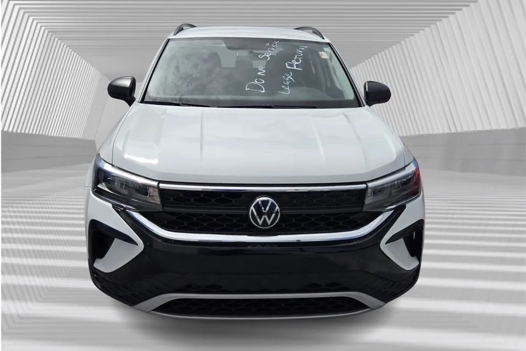 2022 Volkswagen Taos S photo 1