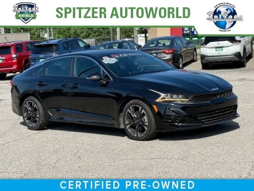 2023 Kia K5 GT-Line photo 1