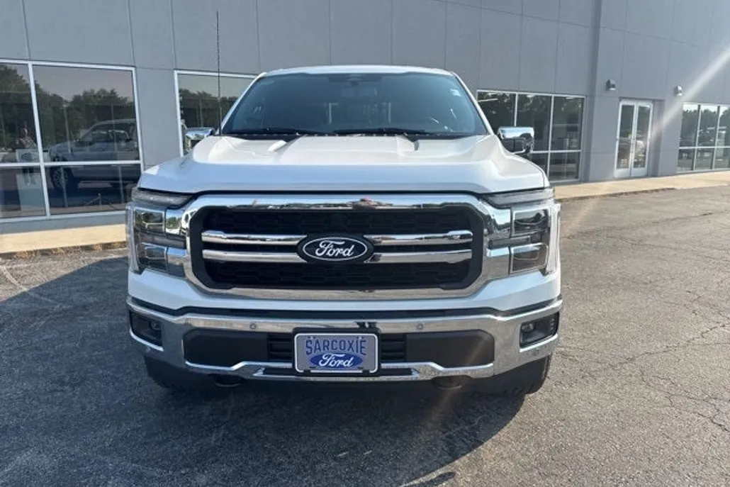 2025 Ford F-150 Lariat photo 1