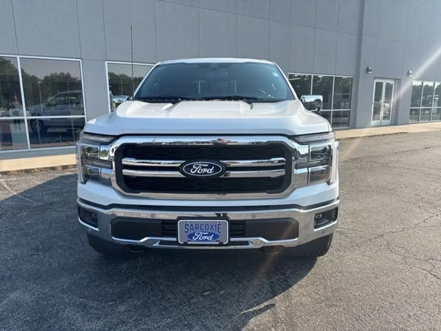 2025 Ford F-150 Lariat photo 1