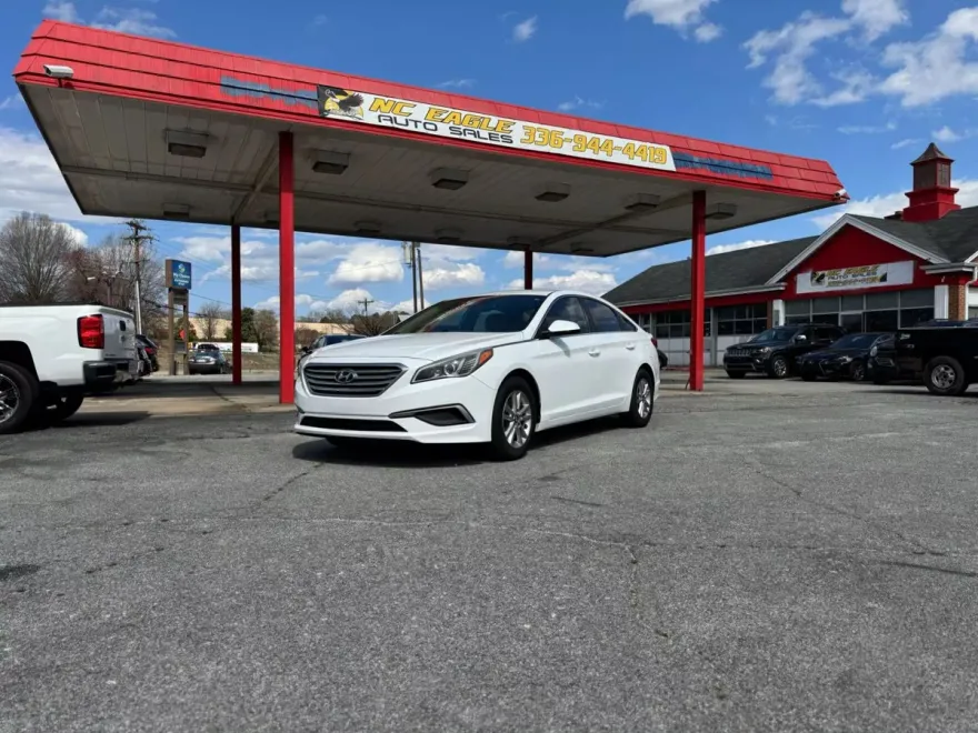 2017 Hyundai Sonata SE Eco photo 1