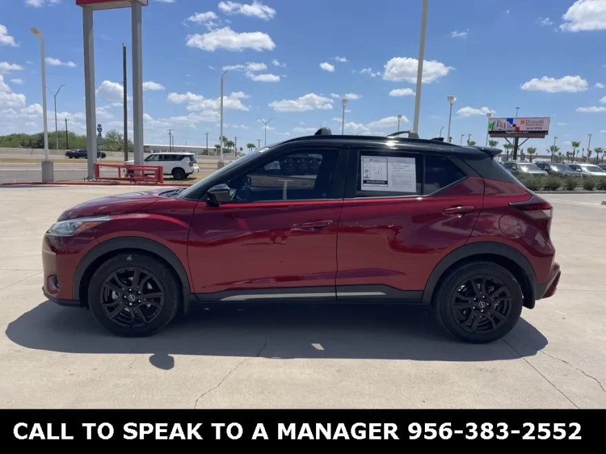 2024 Nissan Kicks SR photo 1