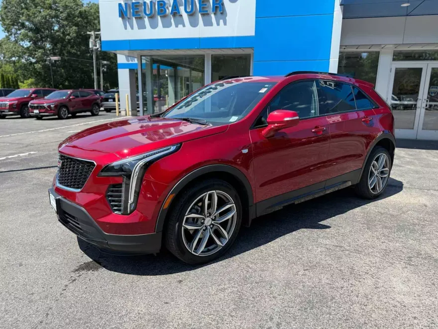 2023 Cadillac XT4 Sport photo 1