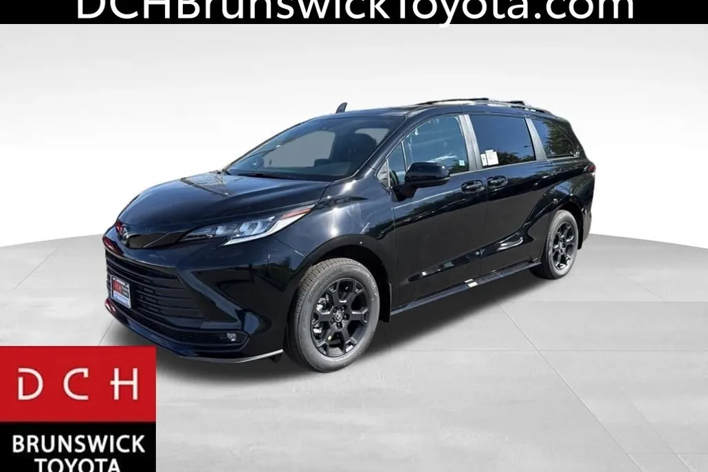 2025 Toyota Sienna Woodland Edition photo 1
