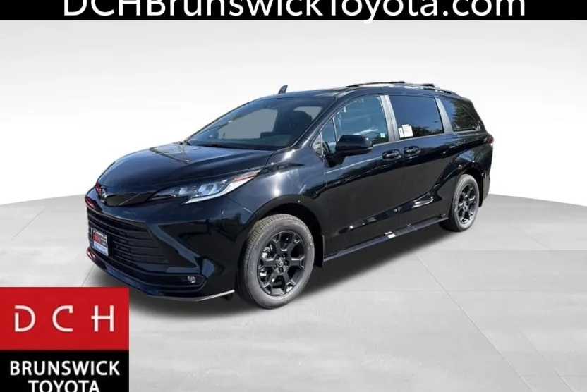 2025 Toyota Sienna Woodland Edition photo 1